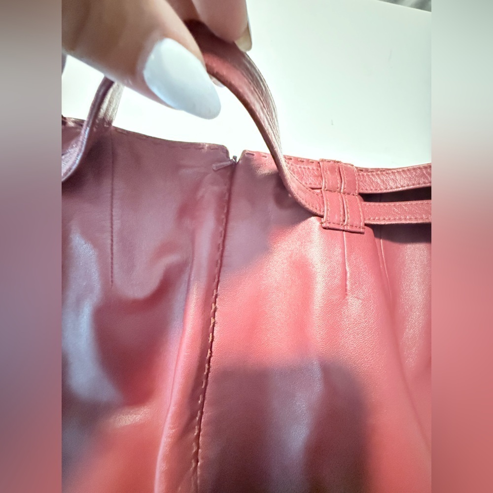 Oscar de la Renta Burgundy Leather Pencil Skirt - Picture 4 of 9